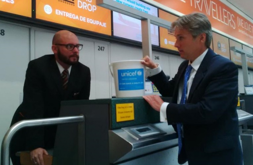 Henry Smith MP backs easyJet's partnership with UNICEF