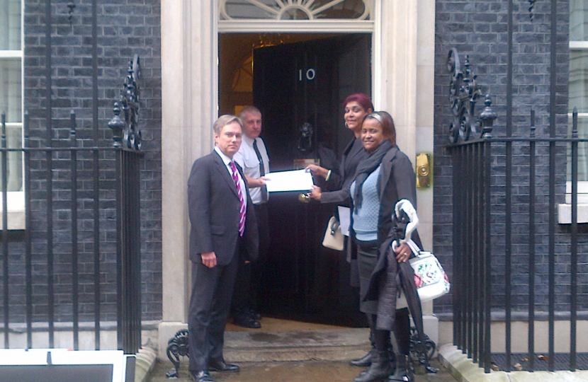 Henry Smith MP joins Chagos Islanders in Downing Street
