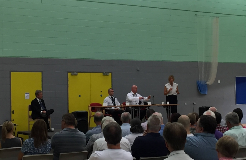 Henry Smith MP holds public meeting with rail operator