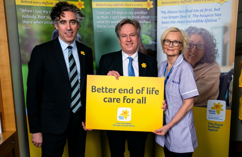 Henry Smith MP and Stephen Mangan help launch Marie Curie Great Daffodil Appeal