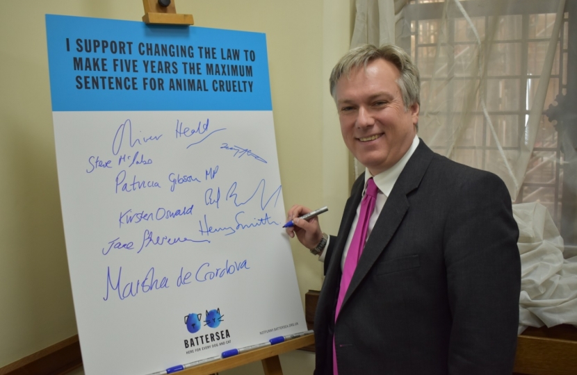 Henry Smith MP pledges support for increased maximum sentences for animal cruelty