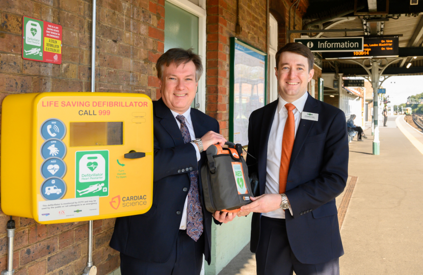 Henry Smith MP welcomes extension of life-saving defibrillator programme at Three Bridges Station