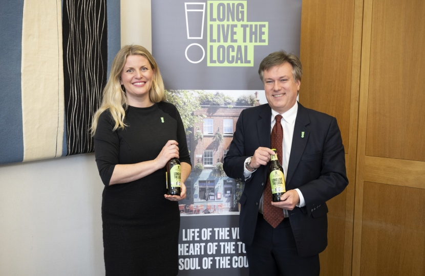 Henry Smith MP pledges his support for local pubs in Crawley