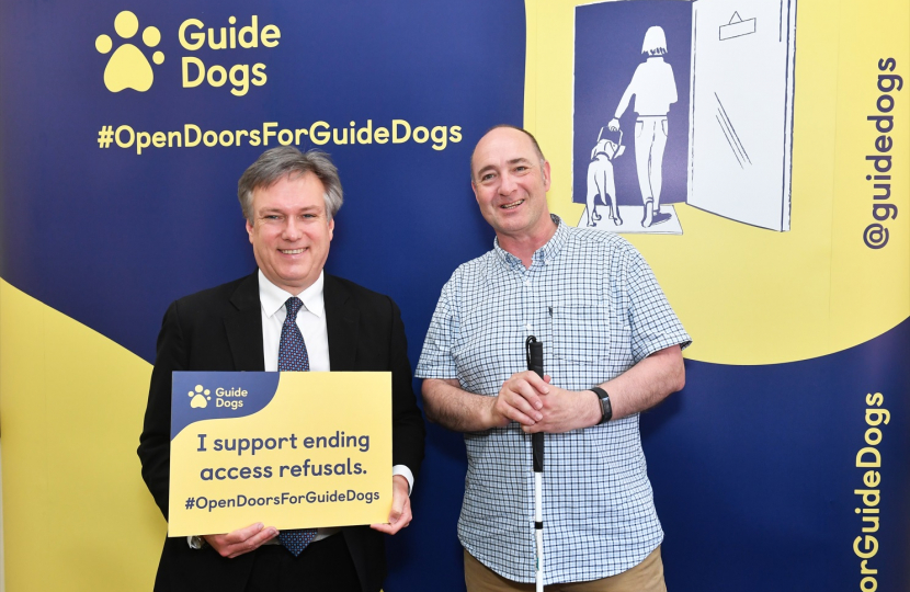 Henry Smith MP supports Open Doors for all guide dog owners