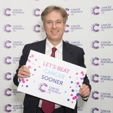 Henry Smith MP continues support for Cancer Research UK