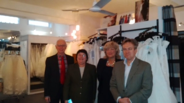 Henry Smith MP backs Crawley firms on Small Business Saturday