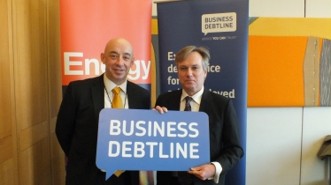 Crawley MP urges local small businesses to seek free advice