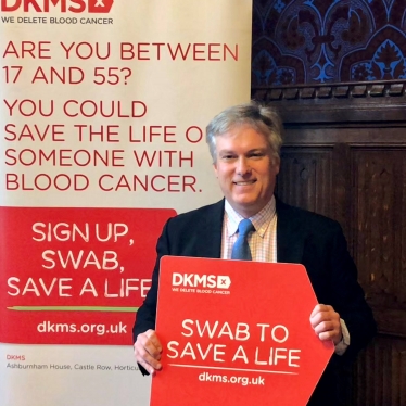 Henry Smith MP continues the fight against blood cancer