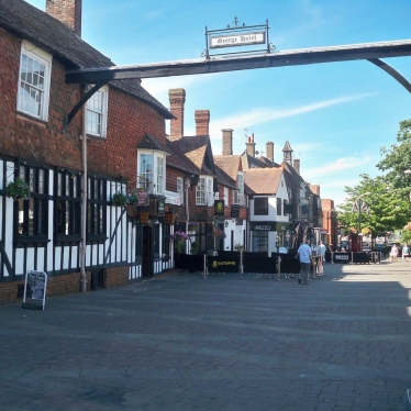 Crawley to receive over £100,000 Government funding boost to help high street reopen