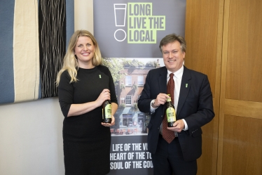 Henry Smith MP pledges his support for local pubs in Crawley