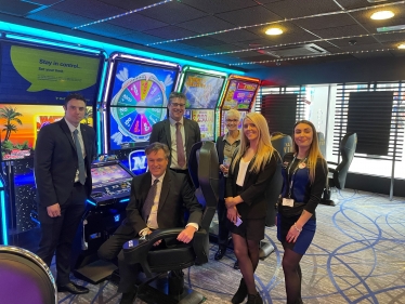 Henry Smith MP visits Admiral high street gaming centre in Crawley