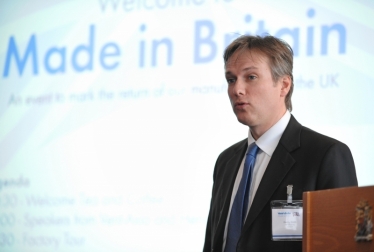 Henry Smith welcomes fall in Crawley unemployment